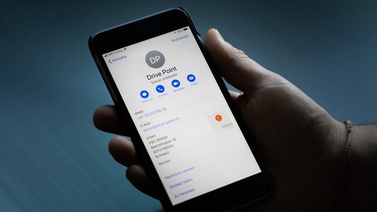 Kontaktkarte von Drive Point auf dem Smartphone